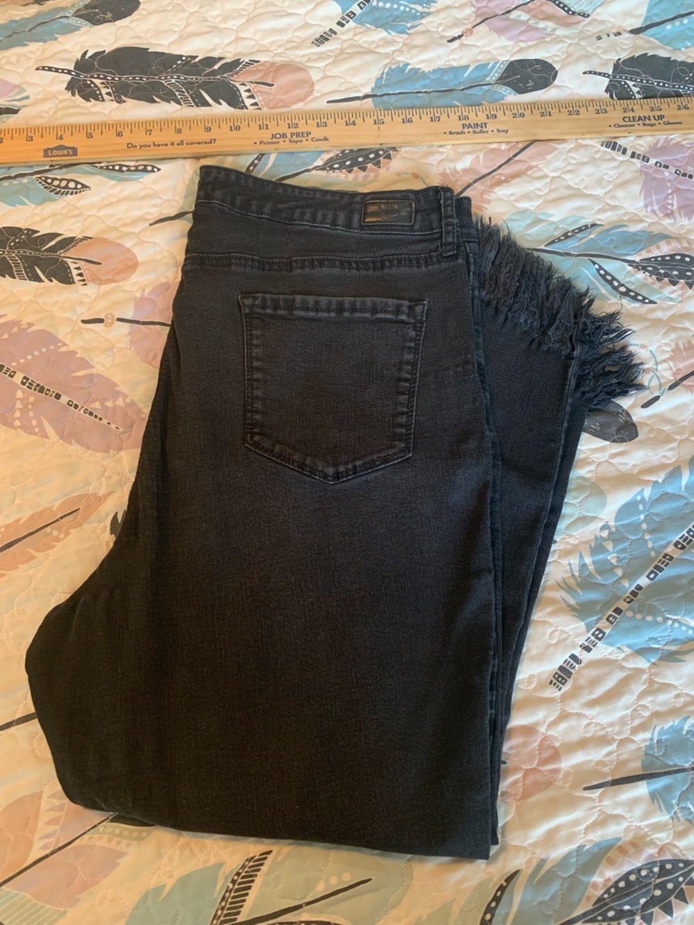 sofia by sofia vergara Black High-Rise Jeans with Frayed Hem